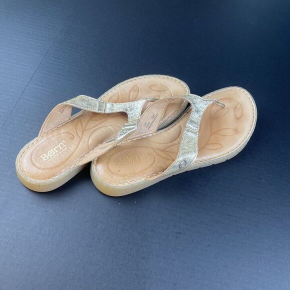 Born Amelie Flip Flops Thongs Leather Gold Sandals Size 10 M F00270 Pre Owned - Picture 5 of 16